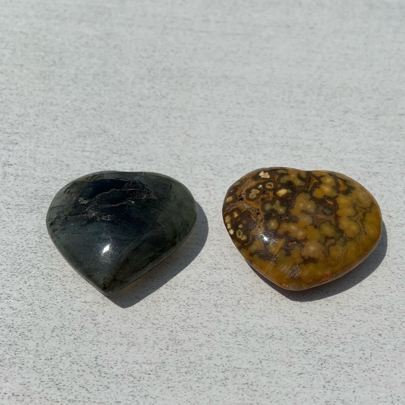 Beautiful Ocean Jasper & Labradorite Heart - Picture 6 of 6